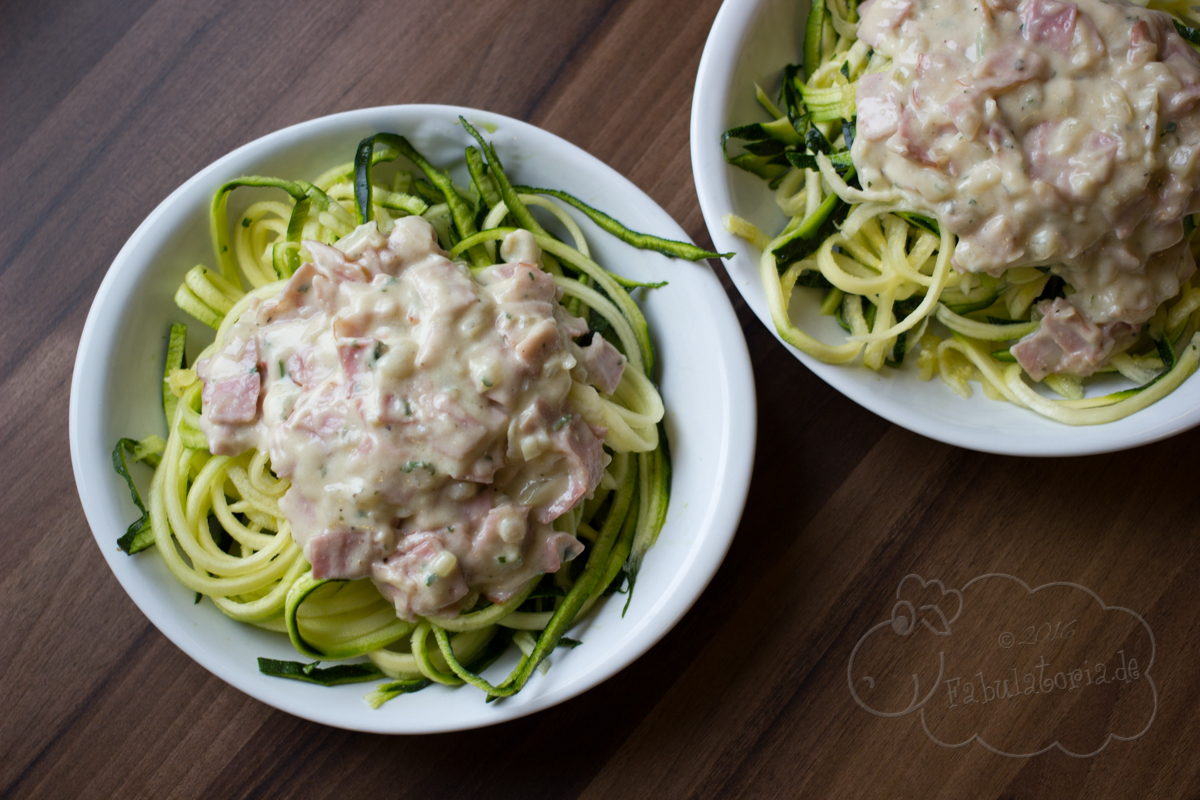 Paleo-Rezept: Zucchini-Spaghetti alla Carbonara